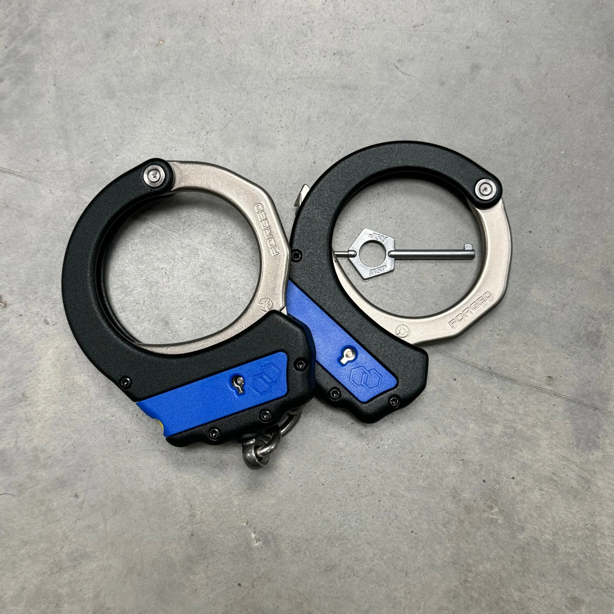 ASP HANDCUFFS - Image 3
